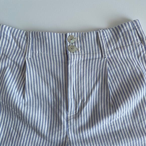 LC Lauren‎ Conrad High Waisted Shorts Size 2 Periwinkle Railroad Stripe Coquette - Picture 4 of 11
